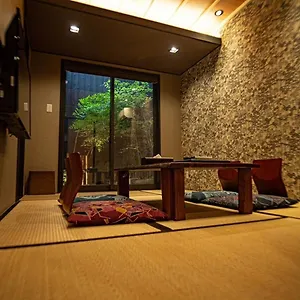 アパート Honodo Mibu, 京都市